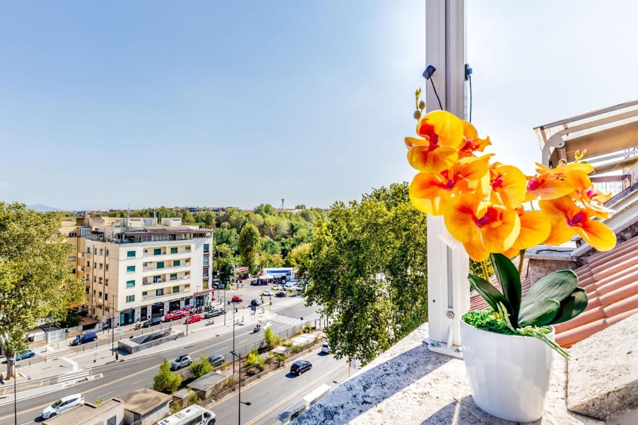 Apartment Bbhome Penthouse Bright And Elegant Metro Conca D'oro Rom