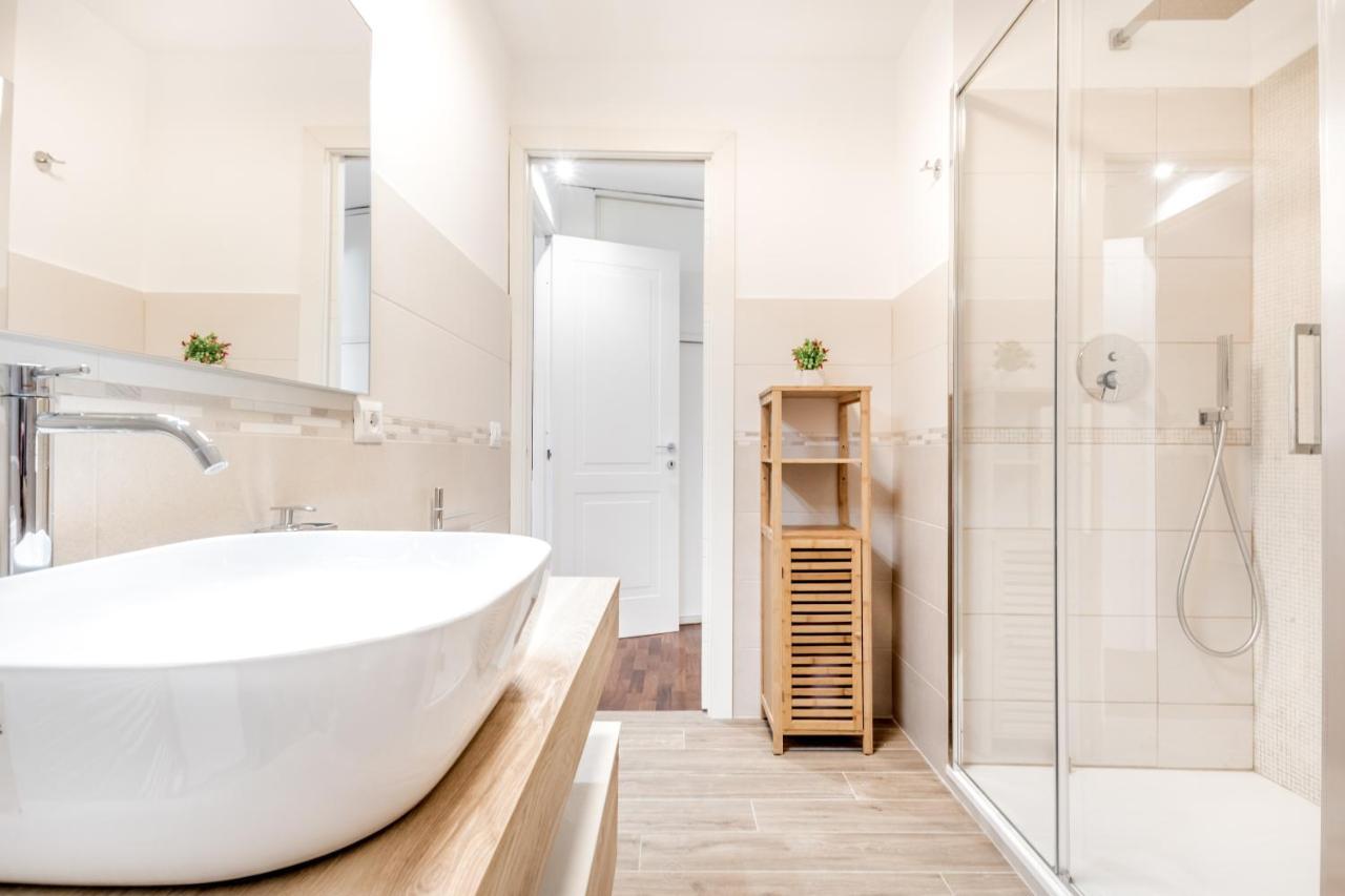 Bbhome Penthouse Bright And Elegant Metro Conca D'oro Apartment Rom